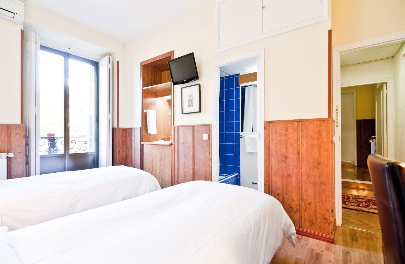 Hostal Asuncion Madrid Exterior foto