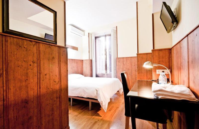 Hostal Asuncion Madrid Exterior foto