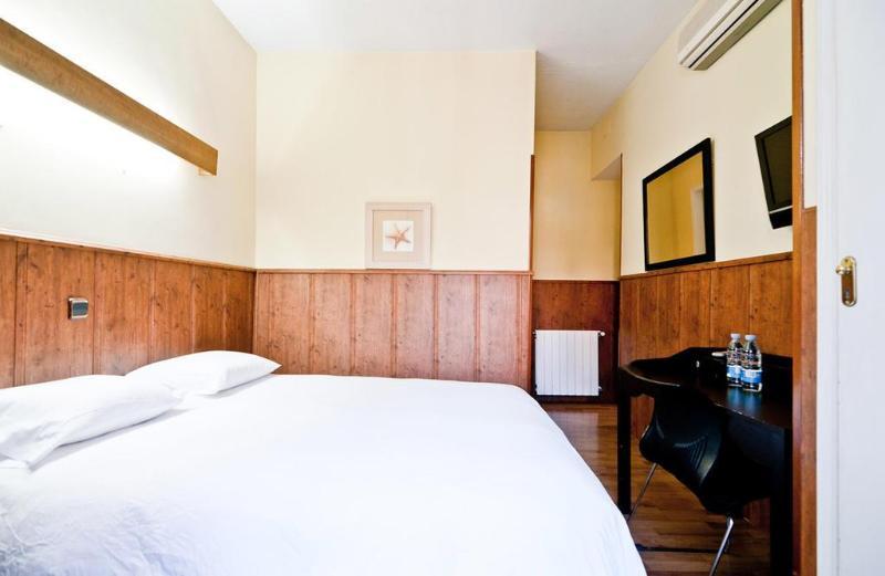 Hostal Asuncion Madrid Exterior foto