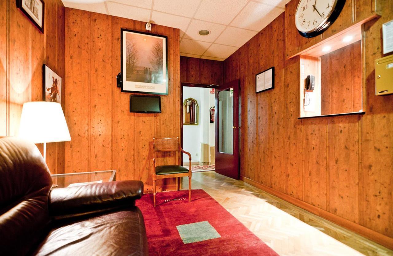 Hostal Asuncion Madrid Exterior foto