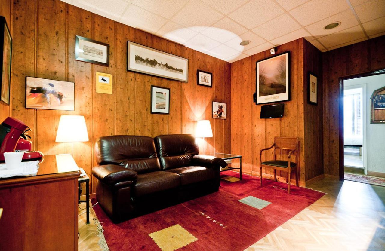 Hostal Asuncion Madrid Exterior foto