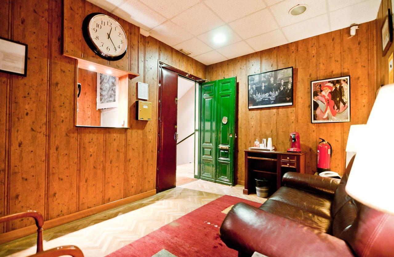 Hostal Asuncion Madrid Exterior foto